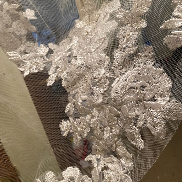 My extra wedding veil from David’s Bridal! - Picture 6 of 6